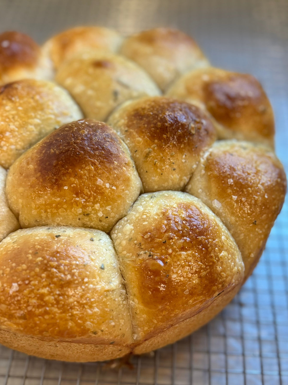 Herbes de Vermont Pull-Apart Dinner Rolls